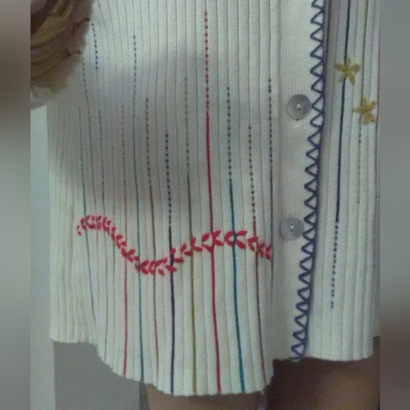 VINTAGE CREAM CARDIGAN BEAD WORK & UNIQUE STITCHING BY CRAZY HORSE SZ.LG BEAUTY! - Picture 9 of 10